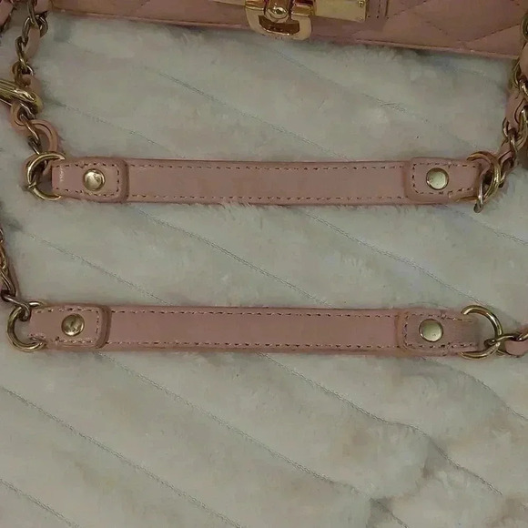 EUC DKNY PINK CROSSBODY VEGAN LEATHER HANDBAG PURSE - Picture 5 of 13